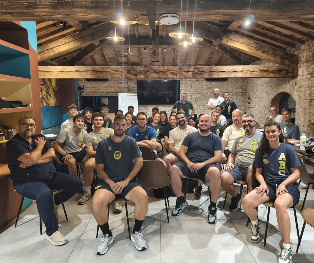 Lo staff tecnico gialloblu a lezione di mental training
